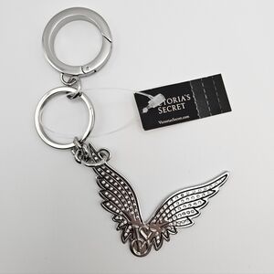 VS Victoria's Secret Wings Fashion Show Keychain Silver Rare